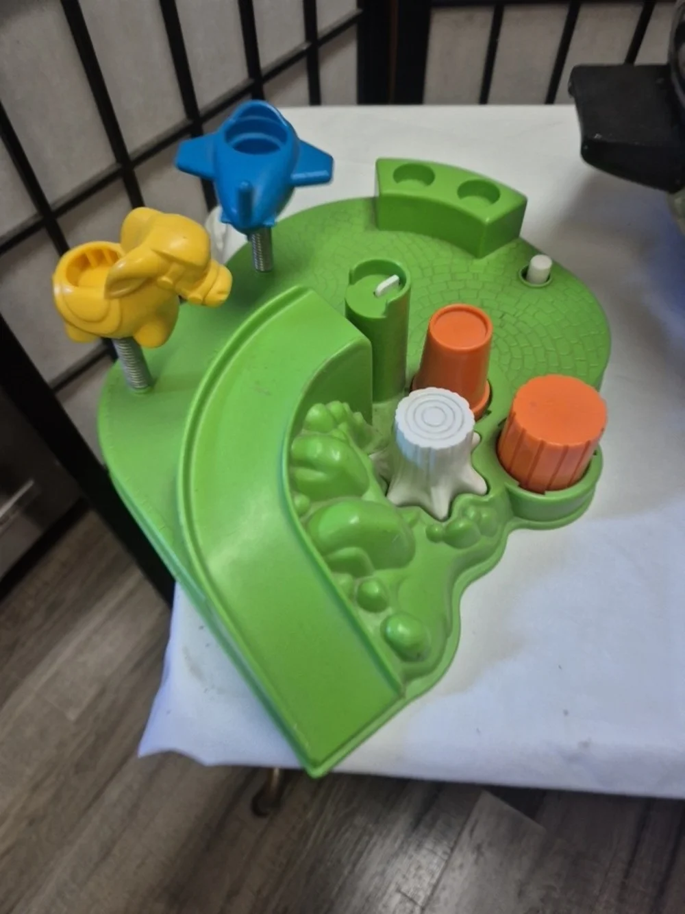 vintage 1986 Fisher-Price Little People Playground playset (Model #2525). [1]